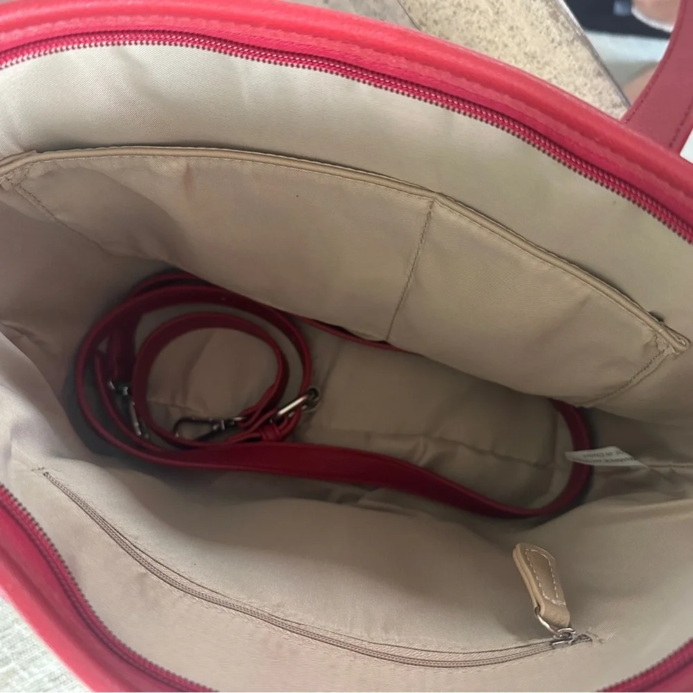Stylish White and Red Baseball Tote Bag - Picture 2 of 3